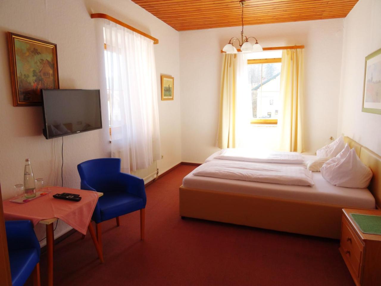 Hotel Gasthof Forelle Siegsdorf Bagian luar foto