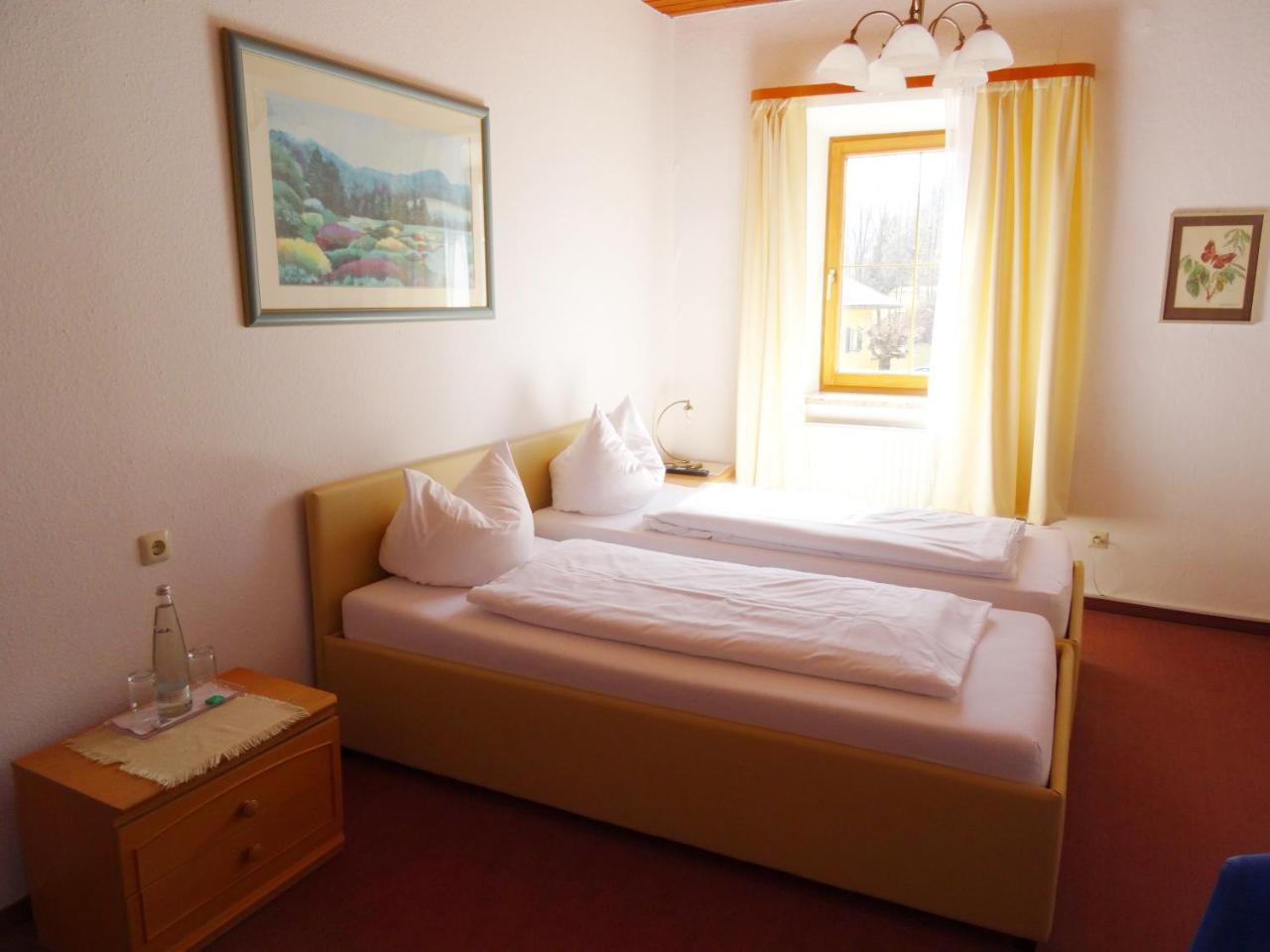 Hotel Gasthof Forelle Siegsdorf Bagian luar foto
